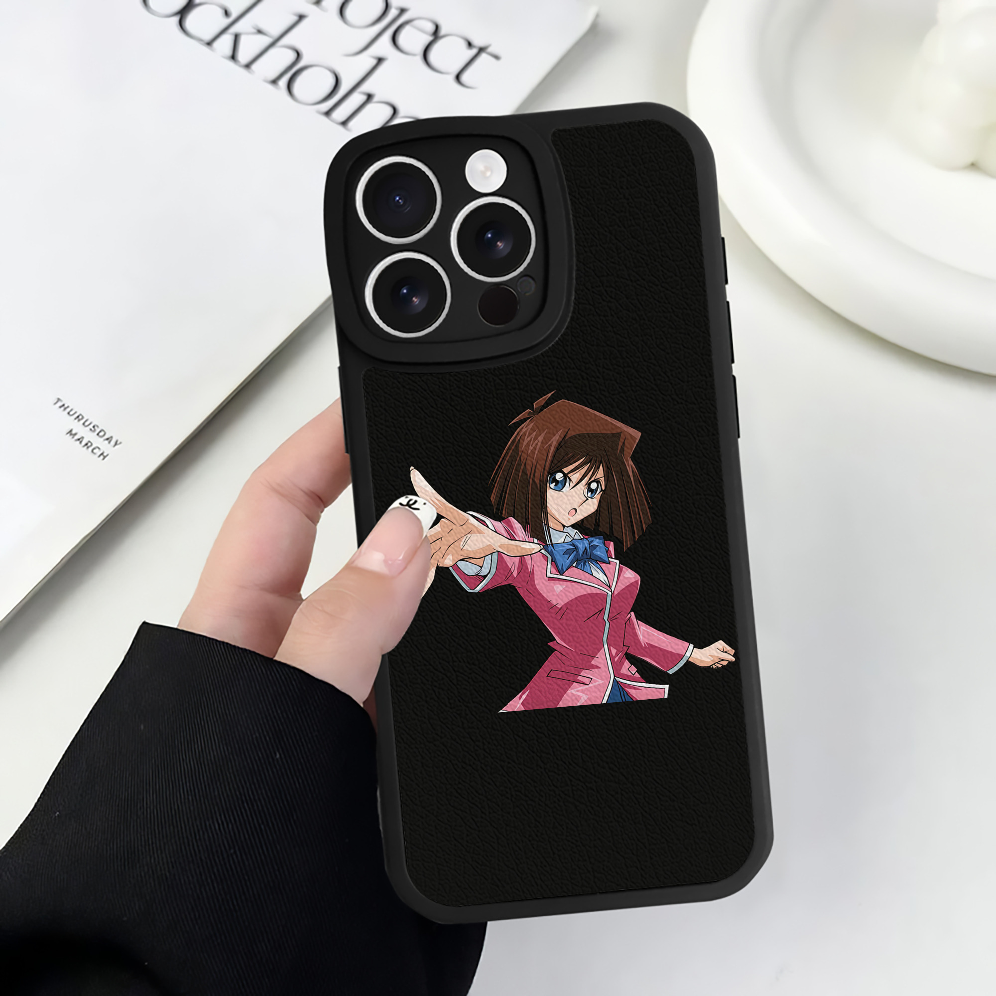 （画像用） 遊☆戯☆王 Yu-Gi-Oh! 【iPhone 16シリーズ対応】シリコンスマホケース（レザー調） 材質：シリコン